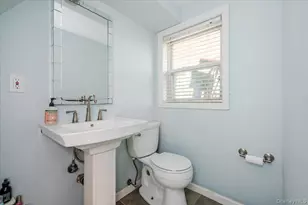 132 Litchfield Ave, Babylon, NY 11702 - Photo 16