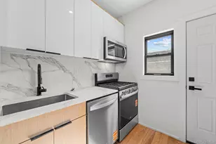 90-16 102nd St, Richmond Hill, NY 11418 - Photo 4