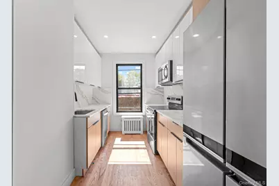 9016 102nd Street, Richmond Hill, NY 11418 - Photo 14