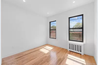 9016 102nd Street, Richmond Hill, NY 11418 - Photo 16