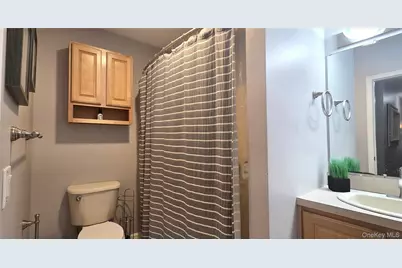 36 E Washington Place, White Plains, NY 10603 - Photo 10