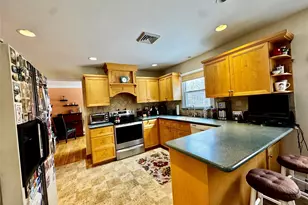 146 Wood St, Mahopac, NY 10541 - Photo 8