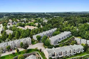 198 Eagle Ridge Way, Nanuet, NY 10954 - Photo 4