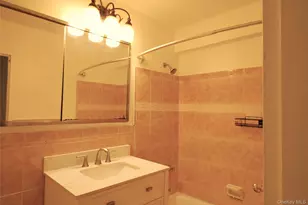 7 Balint Dr, Yonkers, NY 10710 - Photo 10