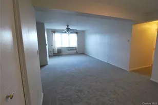 7 Balint Dr, Yonkers, NY 10710 - Photo 4