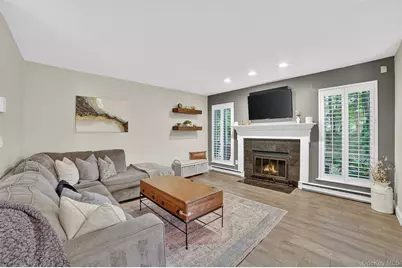 1 Woods View Court #1, Yorktown Heights, NY 10598 - Photo 4