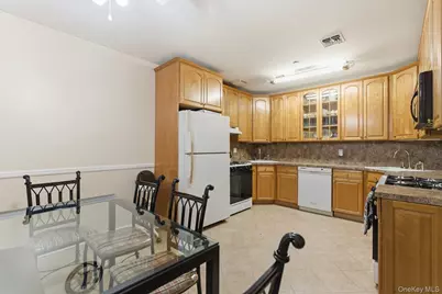 1323 46th Street #5C, Brooklyn, NY 11219 - Photo 6