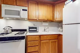 100 Diplomat Dr, Mount Kisco, NY 10549 - Photo 10