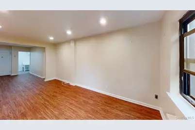 50 White Oak Street #4B, New Rochelle, NY 10801 - Photo 4