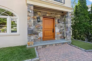 33 Livingston Ave, Dobbs Ferry, NY 10522 - Photo 40