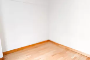 210 E 47th St, New York, NY 10017 - Photo 12