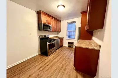 2080 Barnes Avenue #5B, Bronx, NY 10462 - Photo 2