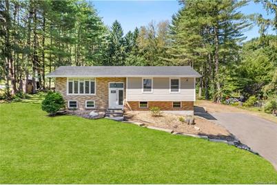 5 Larchmont Drive, Hopewell Junction, NY 12533 - Photo 1