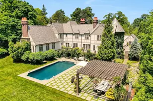 19 Park Dr S, Rye, NY 10580 - Photo 2