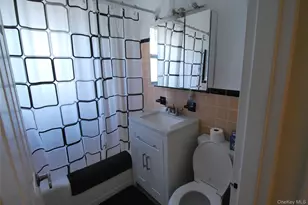 16 Wainwright Ave, Yonkers, NY 10710 - Photo 8