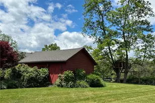 477 Canoe Hill Rd, Millbrook, NY 12545 - Photo 2