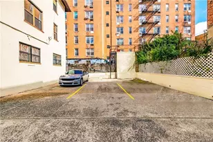 204 W 260th St, Bronx, NY 10471 - Photo 16