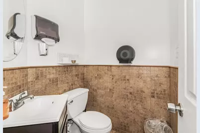 115 E 39th Street, New York, NY 10016 - Photo 14