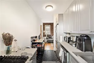 2115 33 St, Astoria, NY 11105 - Photo 4