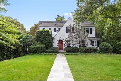 56 Woods Lane, Scarsdale, NY 10583 - Photo 1