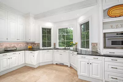 301 Whippoorwill Road, Chappaqua, NY 10514 - Photo 12