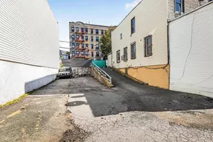 1151 St Lawrence Ave, Bronx, NY 10472 - Photo 18