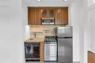 3935 Blackstone Ave, Bronx, NY 10471 - Photo 10