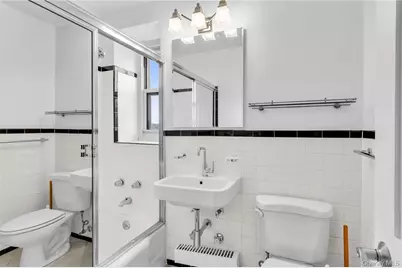 3935 Blackstone Avenue #5K, Bronx, NY 10471 - Photo 12