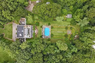 - Wheatley Rd, Old Westbury, NY 11568 - Photo 8