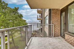 166-25 Powells Cove Blvd, Whitestone, NY 11357 - Photo 16