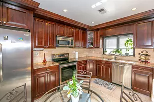 29 Roberta Ln, Syosset, NY 11791 - Photo 14