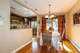 29 Roberta Ln, Syosset, NY 11791 - Photo 10