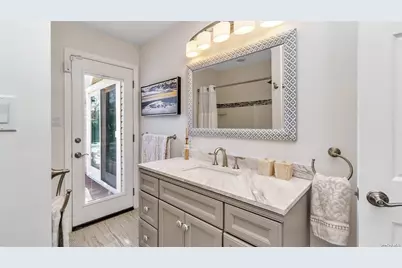 60 Lynncliff Road, Hampton Bays, NY 11946 - Photo 32