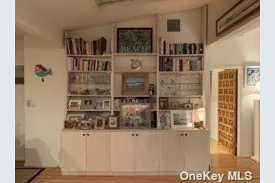 45 Evergreen Walk, Seaview, NY 11770 - Photo 4