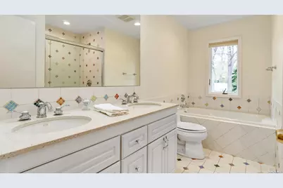 8 Coolidge Lane, East Quogue, NY 11942 - Photo 16