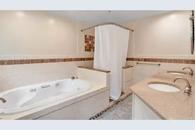 8 Coolidge Lane, East Quogue, NY 11942 - Photo 14