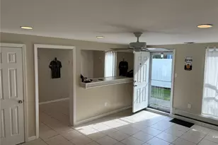 18 Maylen Dr, Brentwood, NY 11717 - Photo 10