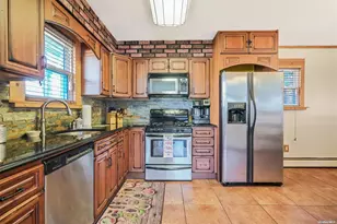 65 Propose Rd, Shirley, NY 11967 - Photo 8