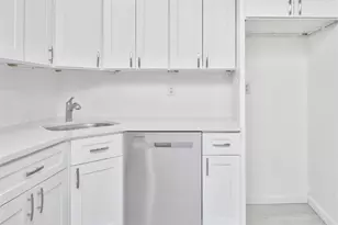 1366 E 92nd St, Brooklyn, NY 11236 - Photo 12