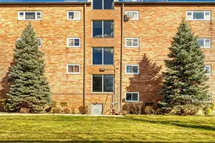 222 Smith St, Freeport, NY 11520 - Photo 2