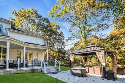 10 Bay Woods Drive, Hampton Bays, NY 11946 - Photo 22