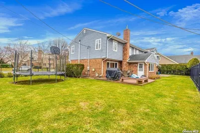 4 Midfarm Road, Rockville Centre, NY 11570 - Photo 24