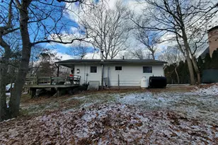 6 Hillside Dr E, Sag Harbor, NY 11963 - Photo 2