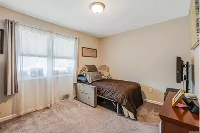 19 Wards Lane, Bellport, NY 11713 - Photo 14