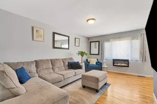 19 Wards Ln, Bellport, NY 11713 - Photo 8