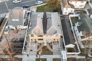 142-25 Latham Ln, Jamaica, NY 11434 - Photo 20