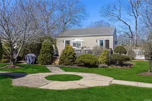 95 Springville Rd, Hampton Bays, NY 11946 - Photo 14