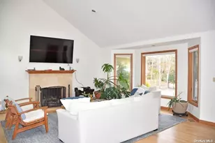 49 Old Main Rd, Quogue, NY 11959 - Photo 4