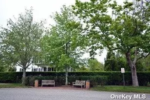 49 Old Main Rd, Quogue, NY 11959 - Photo 12