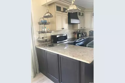 16 Crescent, Seaview, NY 11770 - Photo 2